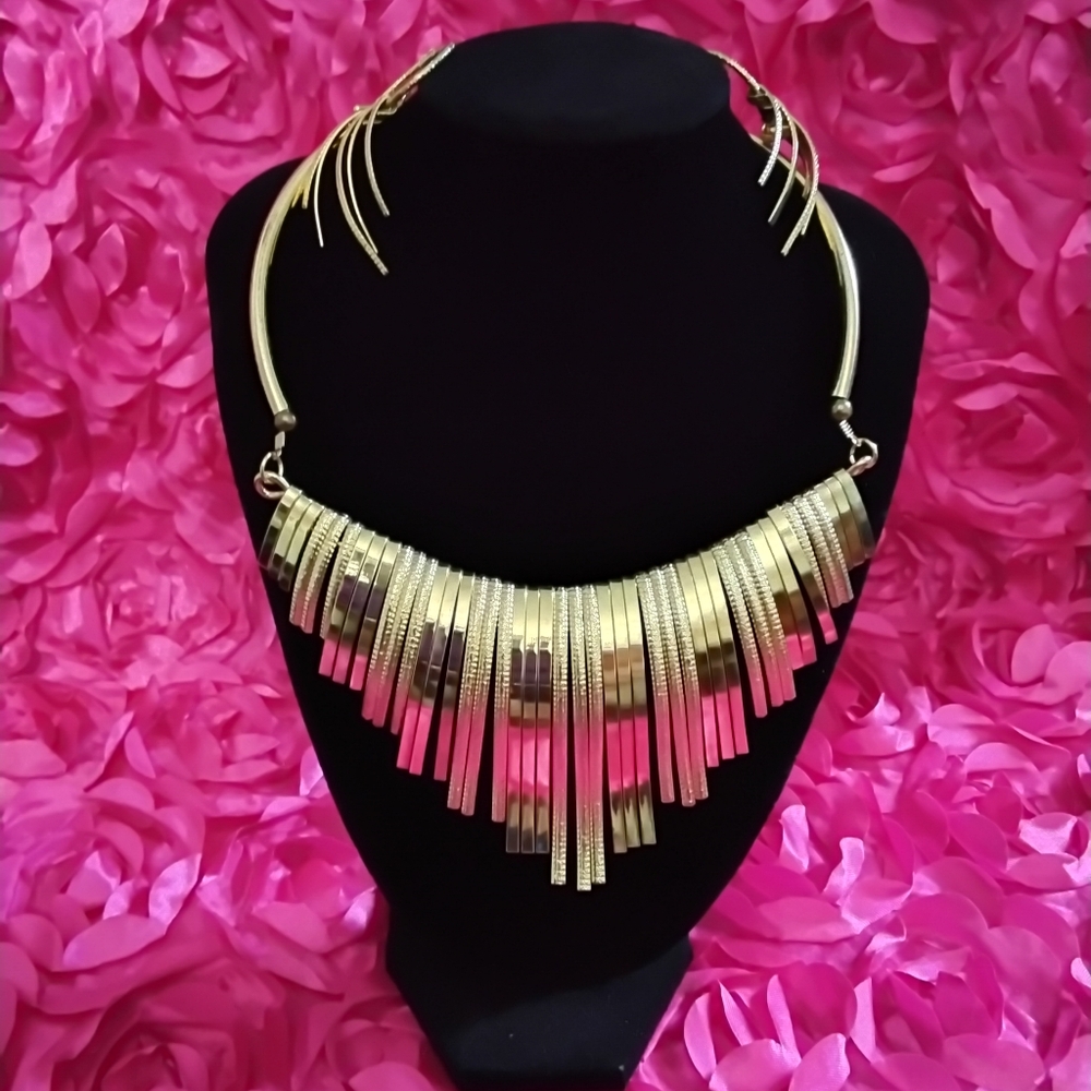 2 pc Statement Necklace - Picture 2 of 2
